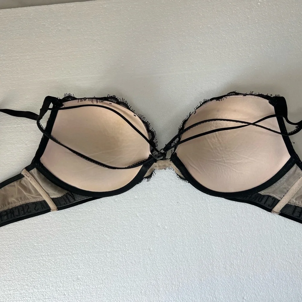 Victoria's Secret Black and Cream Lace Bra - Picture 4 of 6